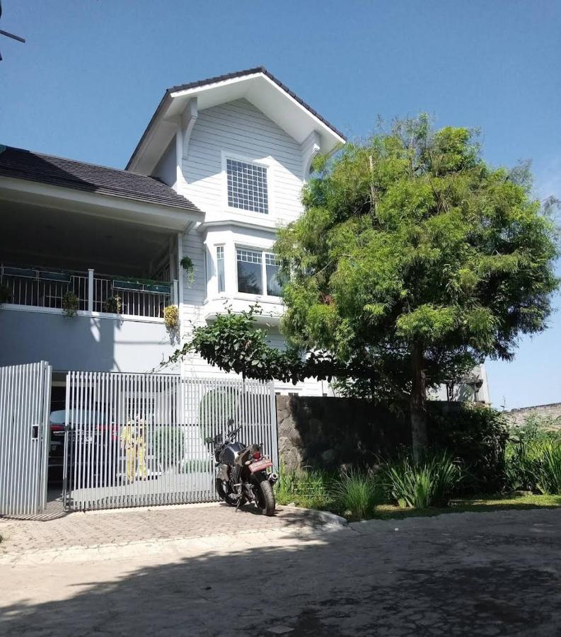 Villa 360 เล็มบัง ภายนอก รูปภาพ